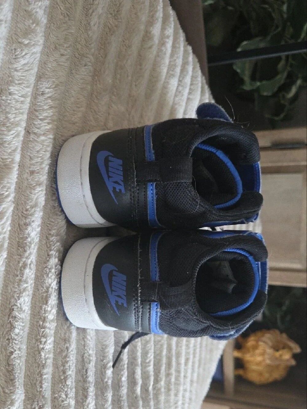 Nike Kids Royal Blue and Black Mid-Top Sneakers
